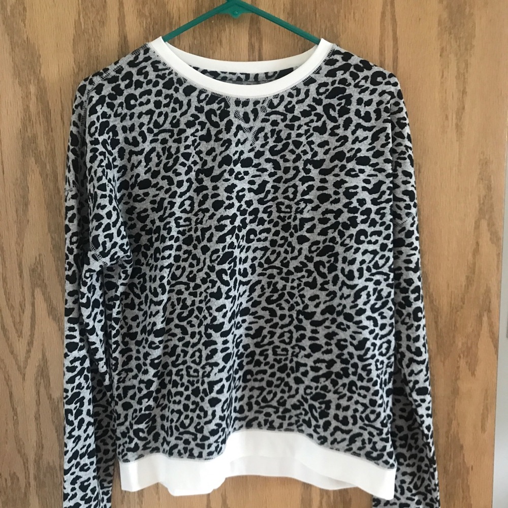 Zyia Active sweatshirt XL. Fits like a M. New